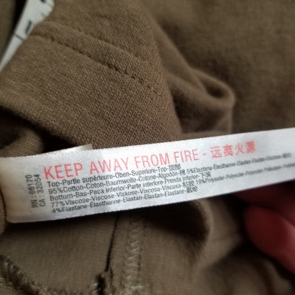 Free People Sweater. Size Medium - Picture 10 of 11